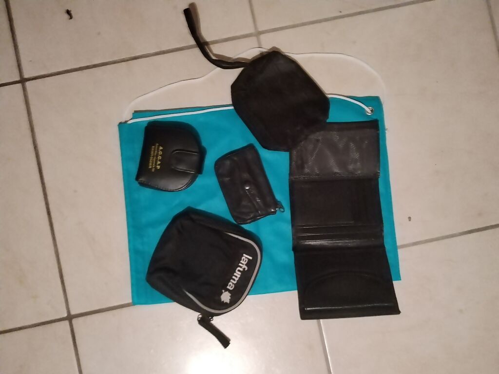 divers petits porte monnaies